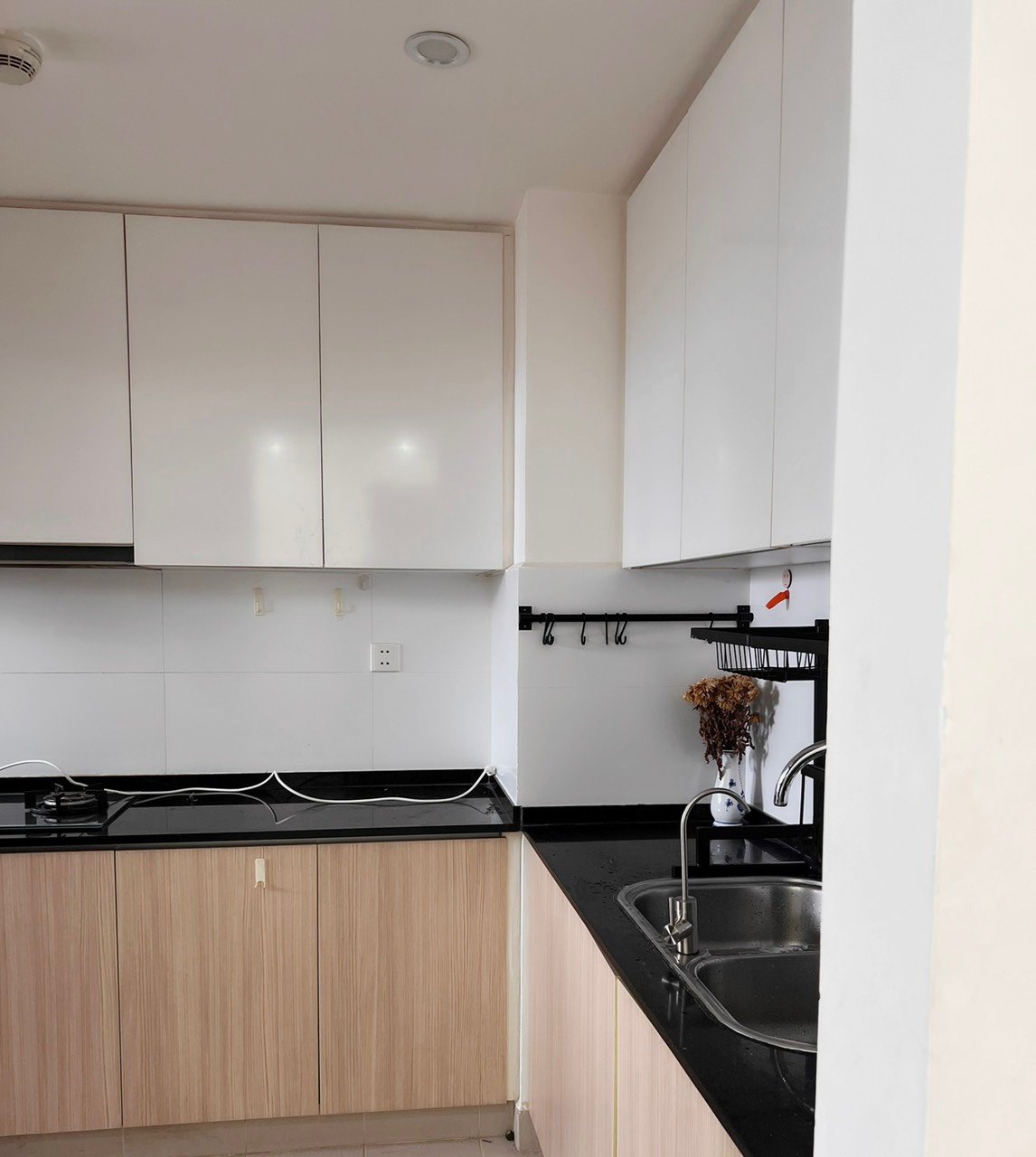 TIN THẬT 100%. Bán nhanh căn 90m2, 2PN, full đồ ở Mulberry Lane 3