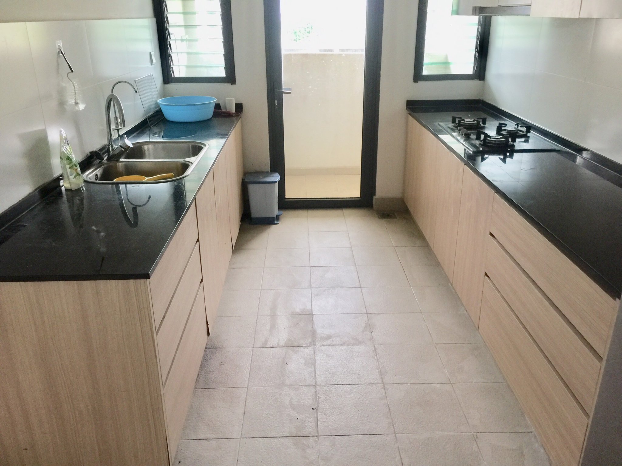 Chủ nhà tin tưởng gửi bán bên em CHCC 133m2 Mulberry Lane, đồ cơ bản giá 38tr/m2. 3