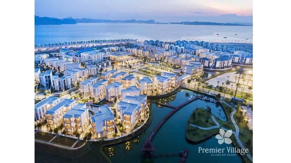 Cần bán gấp căn biệt thự nghỉ dưỡng Sun Premier village Hạ Long. Cách bãi tắm Bãi Cháy chỉ 100m