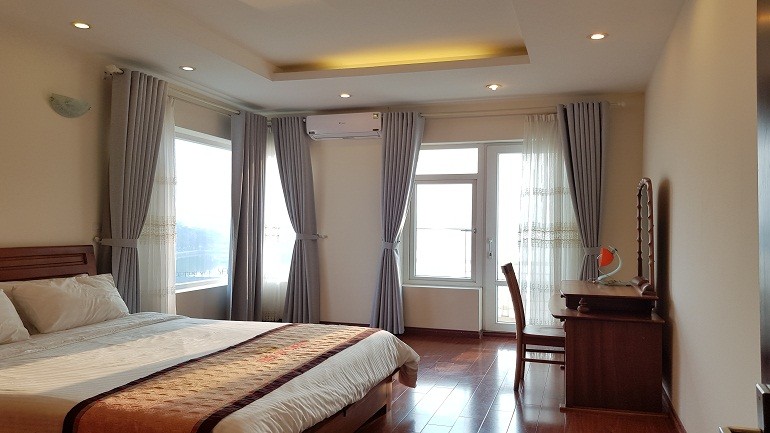 Cho thuê căn hộ view hồ Tây, 1PN, 50m2, Yên Hoa, Tây Hồ, đủ đồ