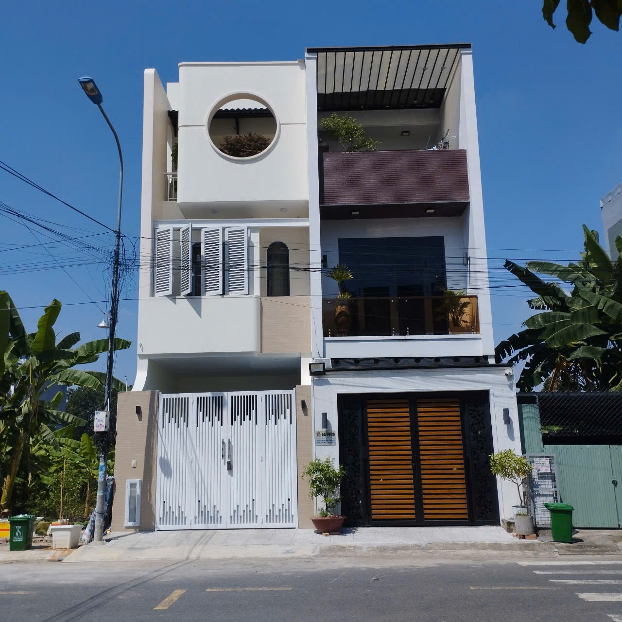 Cần bán Đất Dự án Diamond town, đường Bưng Ông Thoàn, Phường Phú Hữu, DT61.5m², Giá 65 Triệu/m²