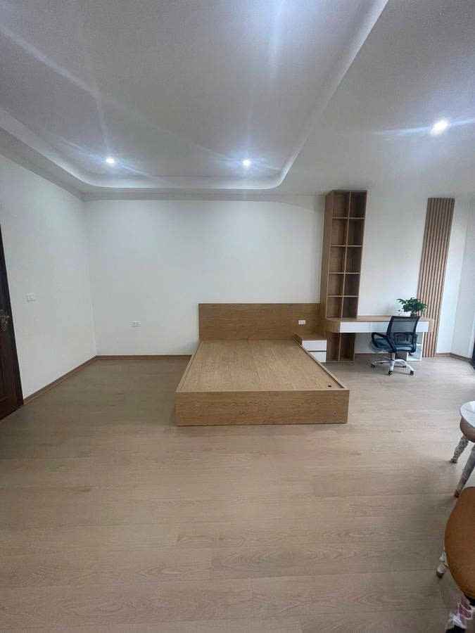 NHÀ MỚI, NGÕ THÔNG, Ô TÔ QUA PHỐ NGỌC THỤY,40M2,6 TẦNG, 8.7 TỶ.LONG BIÊN. 2