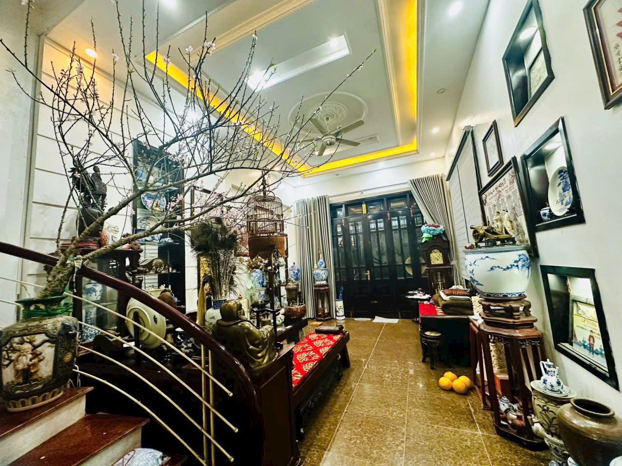 Bán căn nhà 4.5 tầng mặt phố Hàn Thượng, ph Thành Đông, Tây HP, 96.5m2, mt 4.74m, giá tốt 2