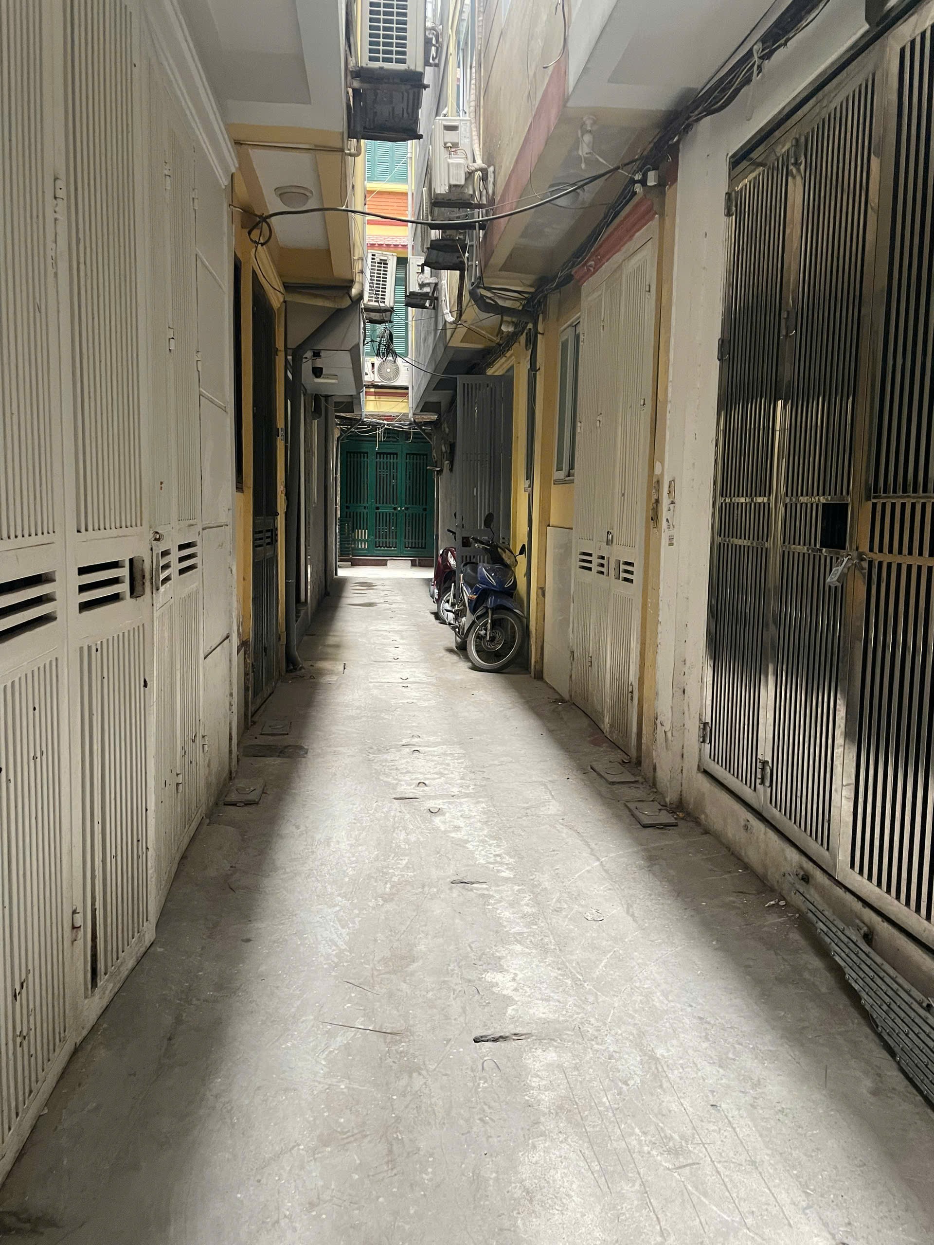 GIÁ ĐẦU TƯ HIẾM THANH XUÂN 4 tầng, gần ô tô, hơn 6 tỷ