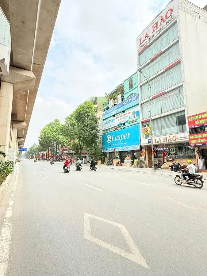 Bán nhà đẹp 4 tầng mặt phố Quang Trung, 51m2, mặt tiền rộng 4.5m, vị trí đẹp, kinh doanh sầm uất,