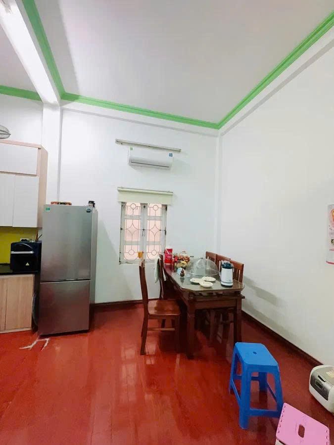 Hiếm nhà 3 tầng mặt phố Tô Hiệu, 60m2, mặt tiền rộng 3.5m, vị trí đẹp, kinh doanh sầm uất, giá 21.8