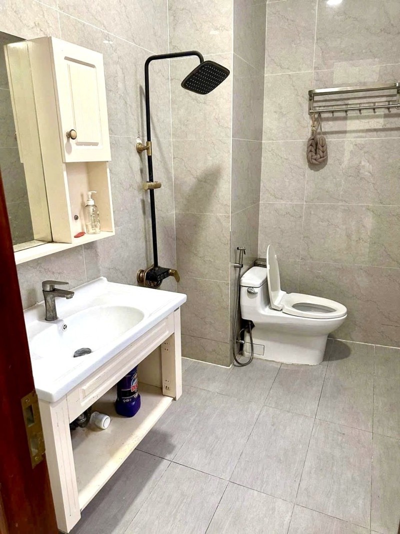 Bán nhà mặt phố đường số 28, Phường Cát Lái, Q2, TP HCM. DT 76m2, 4 tầng, SH. Giá 10.59  tỷ. 5