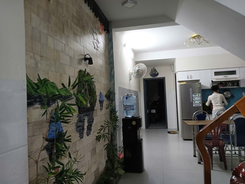 NHÀ 2 TẦNG ĐẸP, CÒN MỚI – KIỆT 6M LÊ VĂN HIẾN – THÔNG ĐẶNG THÁI THÂN 6.x 2