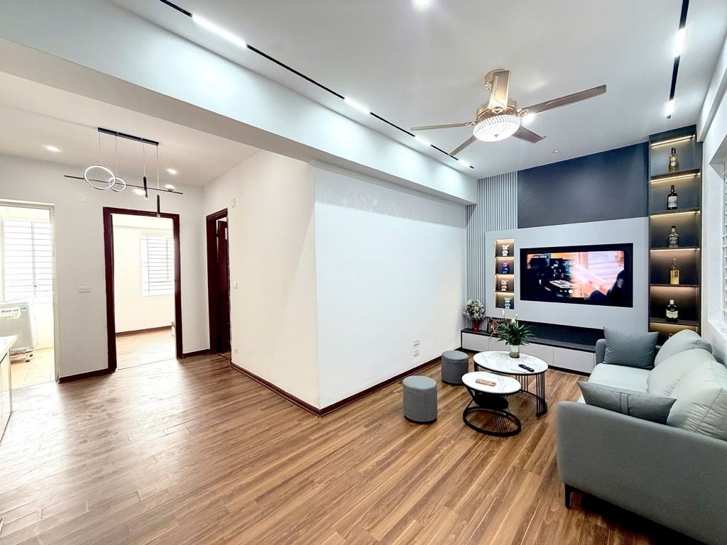 Bán căn hộ đẹp tòa CT1B Tp Giao Lưu 2N1VS 54m2 giá 4,86 tỷ