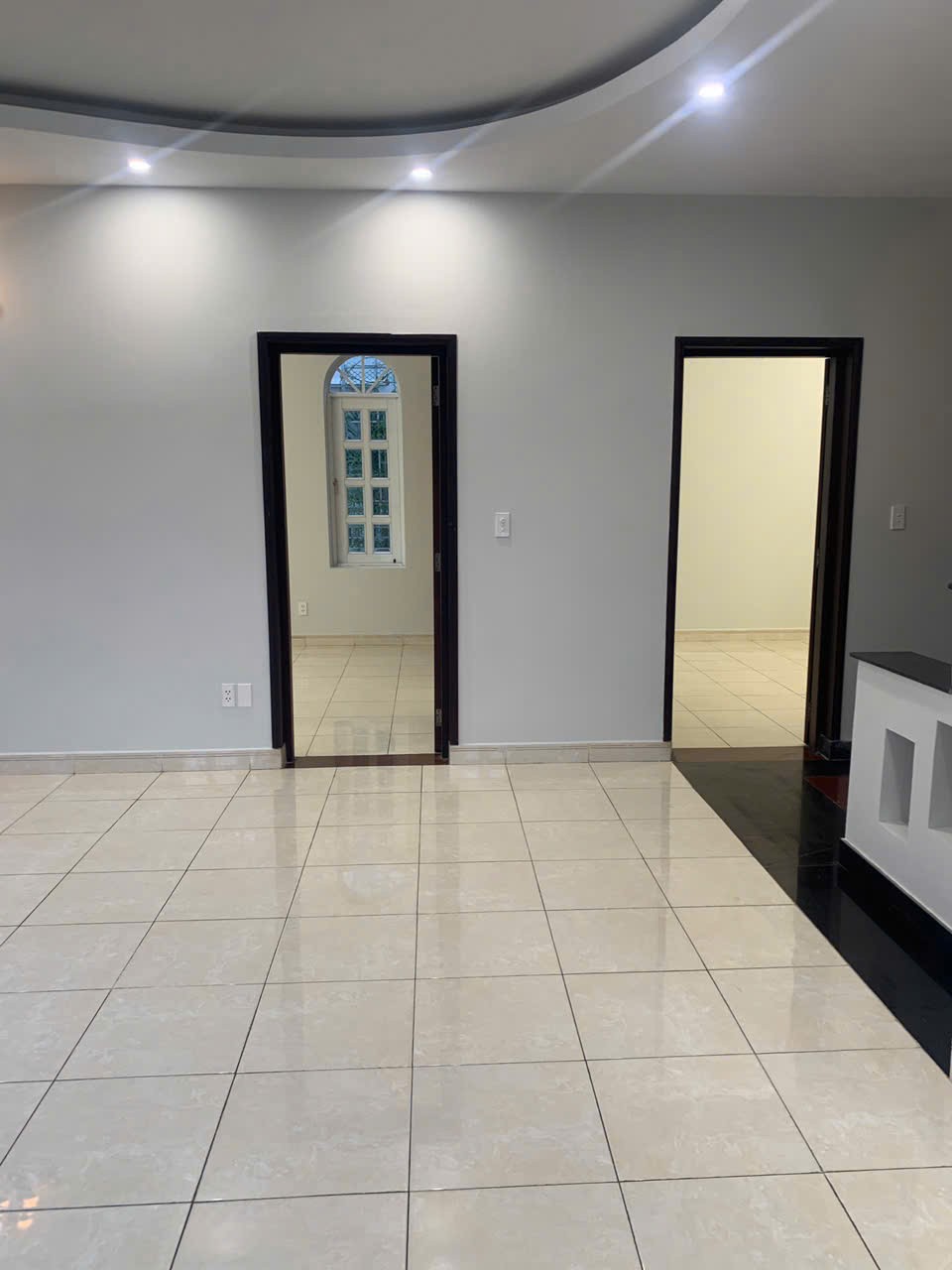 BIỆT THỰ MỚI KHU BÊN SÔNG GIGAMALL CHO THUÊ TRỆT 2 LẦU 6PN VIEW SÔNG THOÁNG MÁT 4