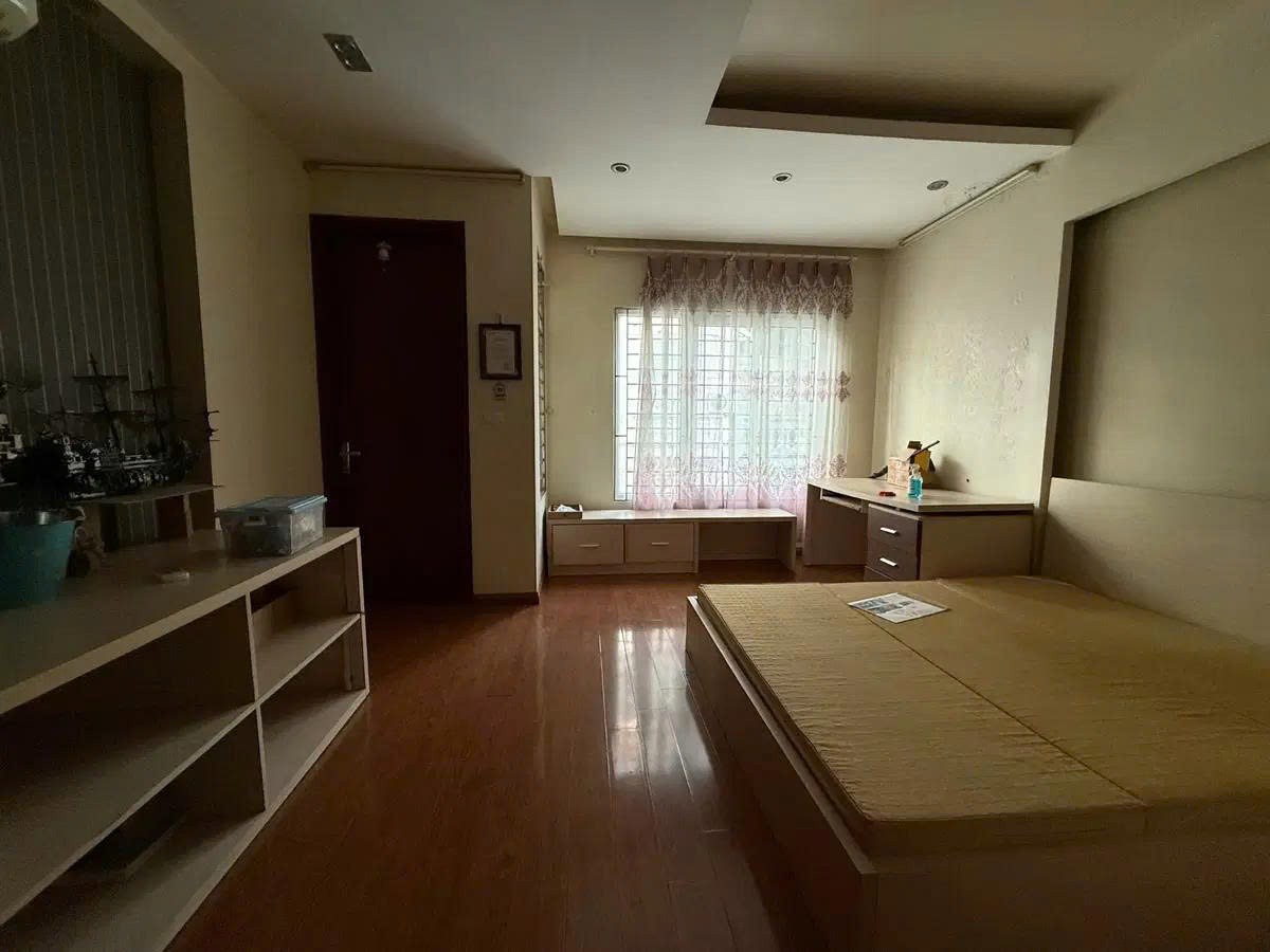 Hiếm nhà 5 tầng mặt phố Lý Thường Kiệt, 47m2, mặt tiền 4.7m, vị trí đẹp, giá 18 tỷ 4