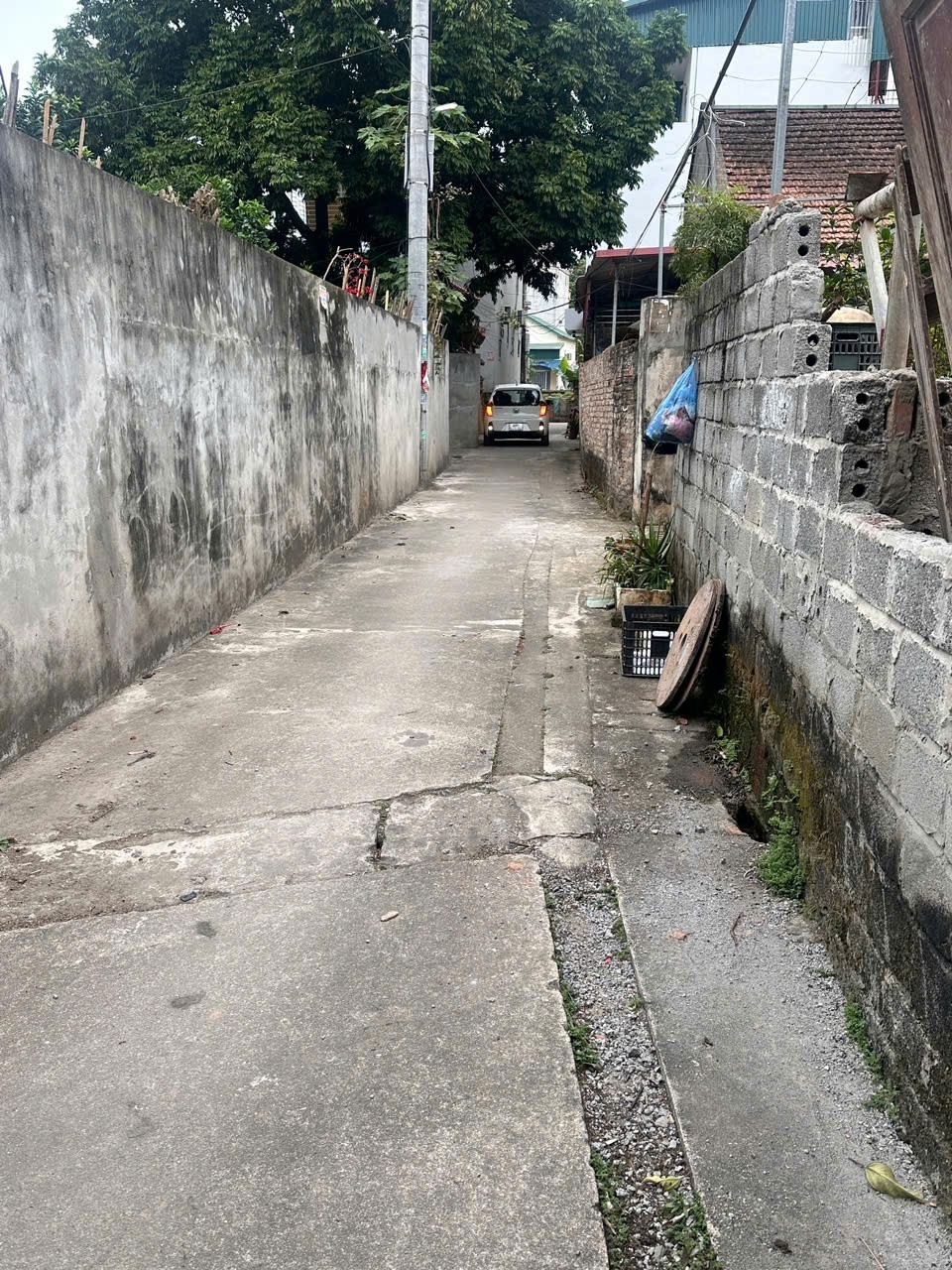 Đất đẹp cách Vin 3 chỉ vài trăm m, ô tô vào tận đất, giá tốt: 0835459289