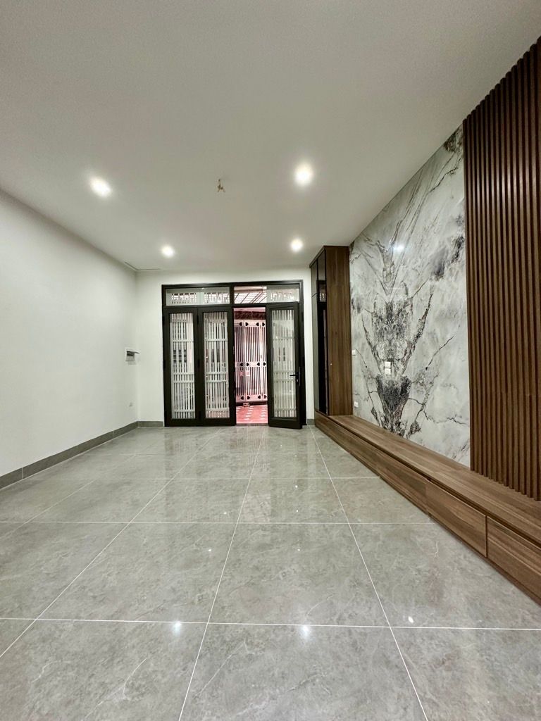 Cần bán Nhà mặt tiền đường Trần Khát Chân, Phường Phố Huế, Diện tích 45m², Giá 12.95 Tỷ