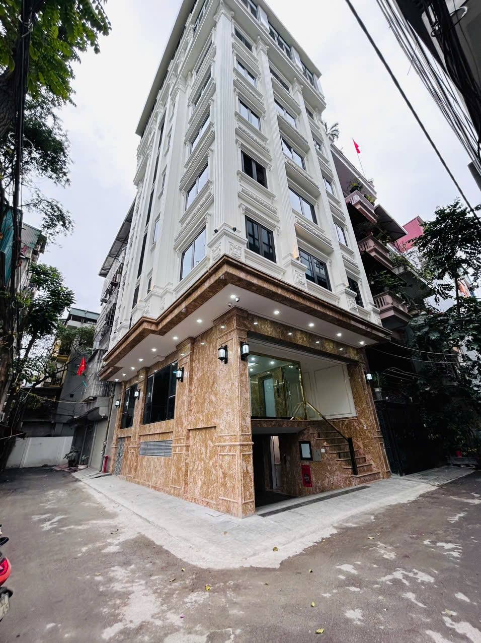 Mặt phố Yên Phụ Lô Góc 75M2 8 Tầng 48,5 Tỷ 3 Thoáng  Nhà Mới Đẹp Gần Hồ Tây