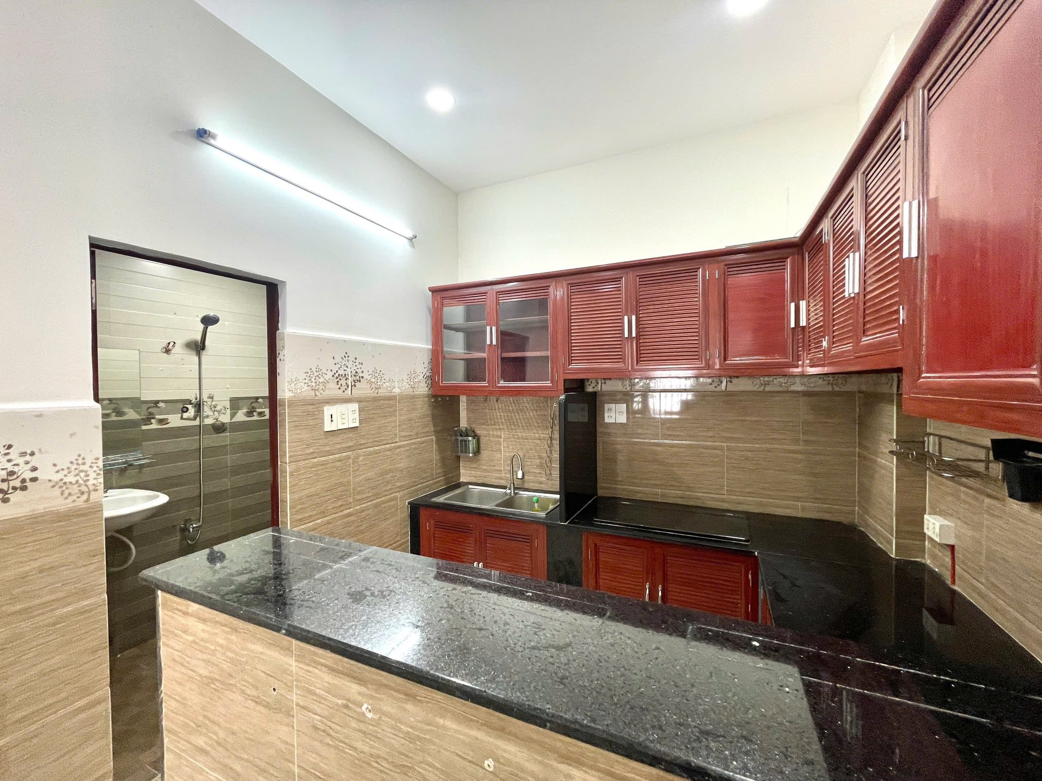 BÁN 2 CĂN NHÀ 2 TẦNG HẺM NGUYỄN KHUYẾN BẮC NHA TRANG 4