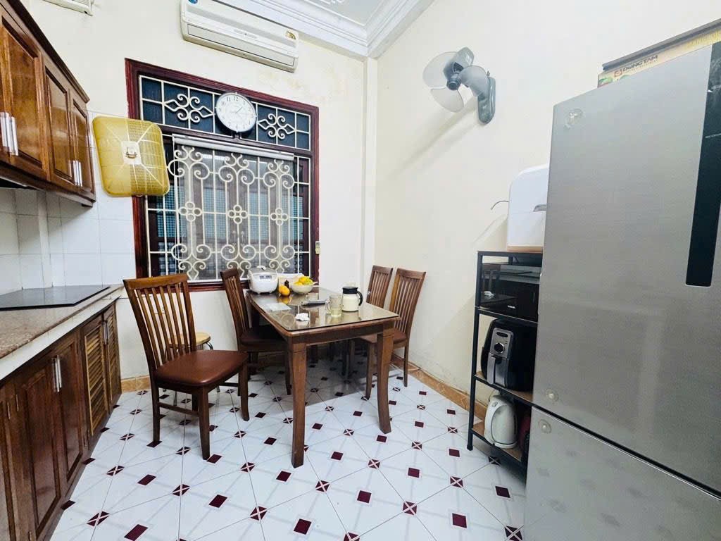 TỔ ẤM LÝ TƯỞNG Đống Đa, 4 tầng mặt tiền 3.5m, kinh doanh, ngõ ô tô, tiện ích ngập tràn 2