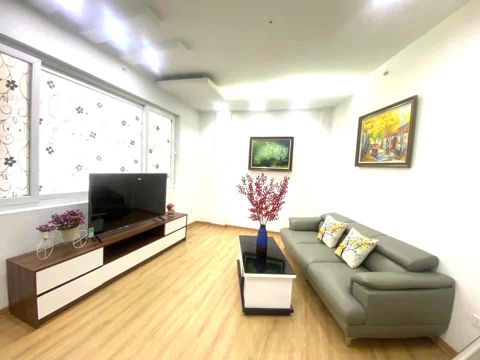 Cho thuê nhà ngõ Đình Đông, Bạch Mai, Hai Bà Trưng 31m x 5T NHÀ MỚI giá 13.5tr