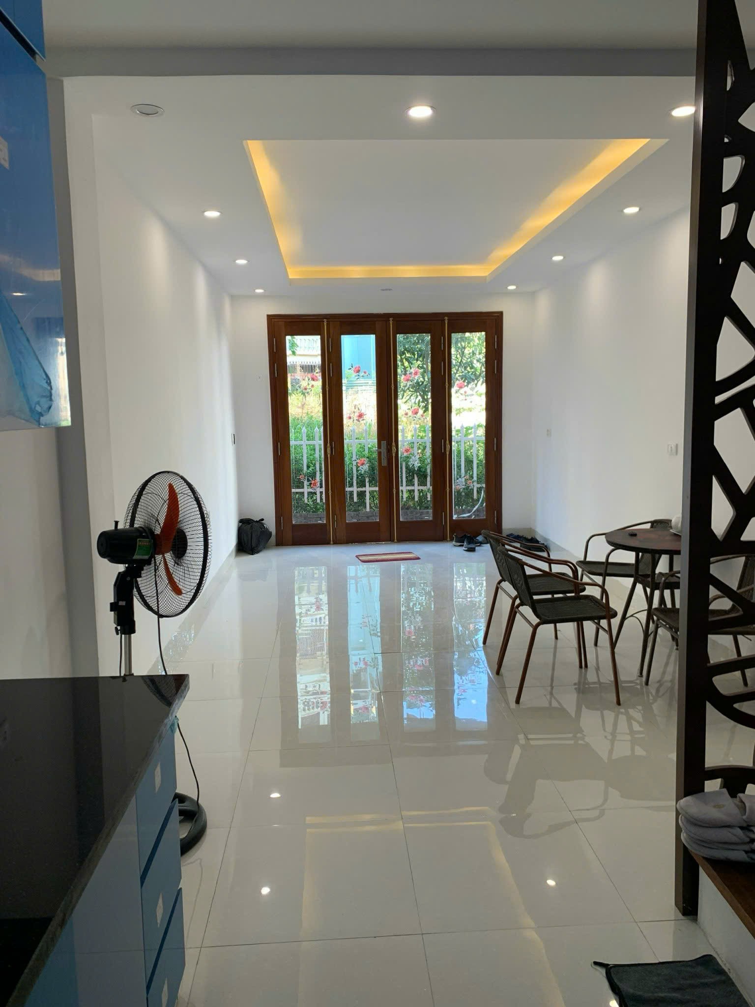 Cho thuê nhà ngõ 406 Hồ Tùng Mậu, Cầu Giấy 35m x 5T giá 16 triệu NHÀ MỚI ĐẸP 3