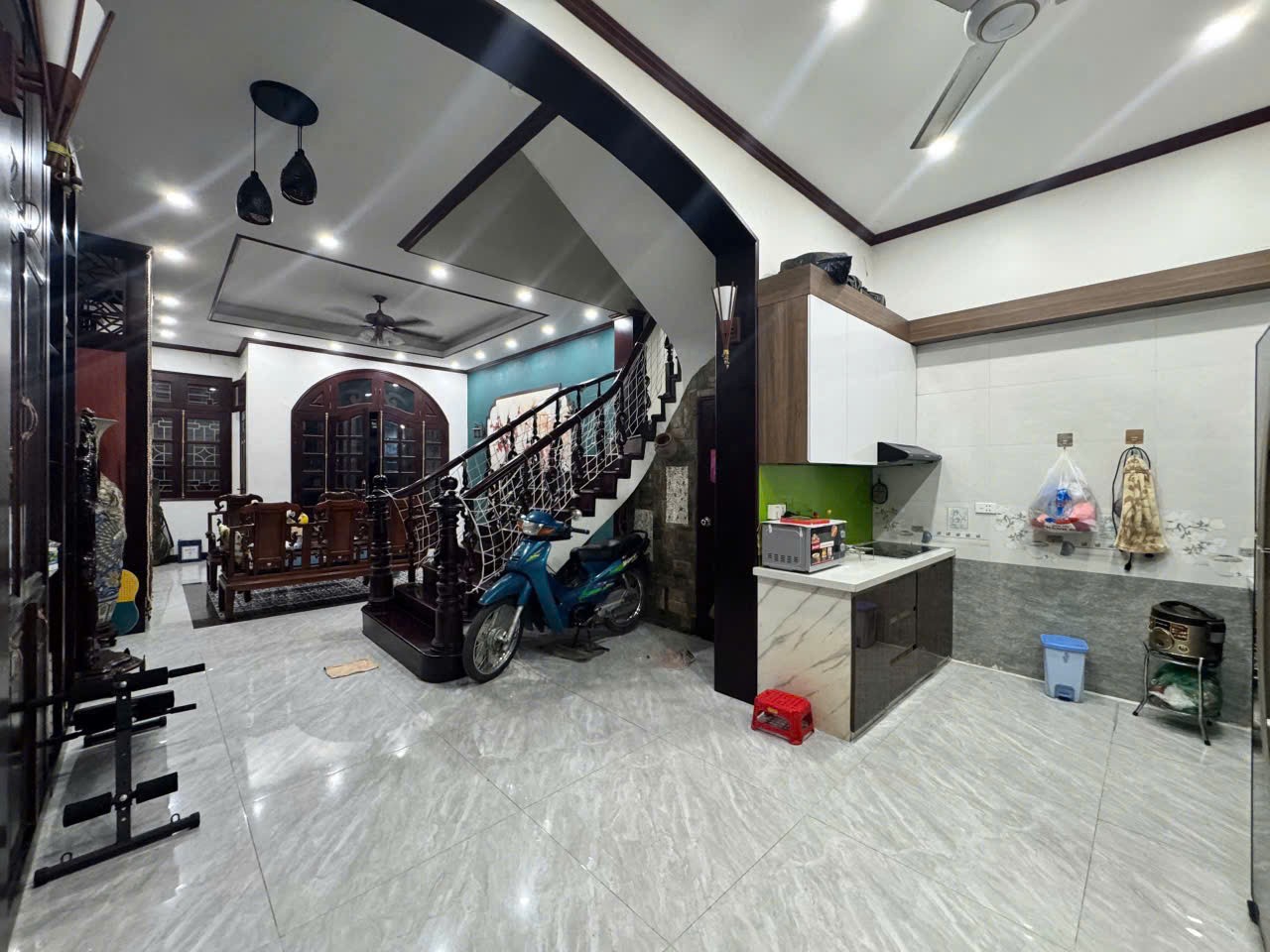 Cho thuê nhà ngõ Ô TÔ  - KINH DOANH Kim Ngưu - Hai Bà Trưng 60m x 4T giá 15 triệu 2