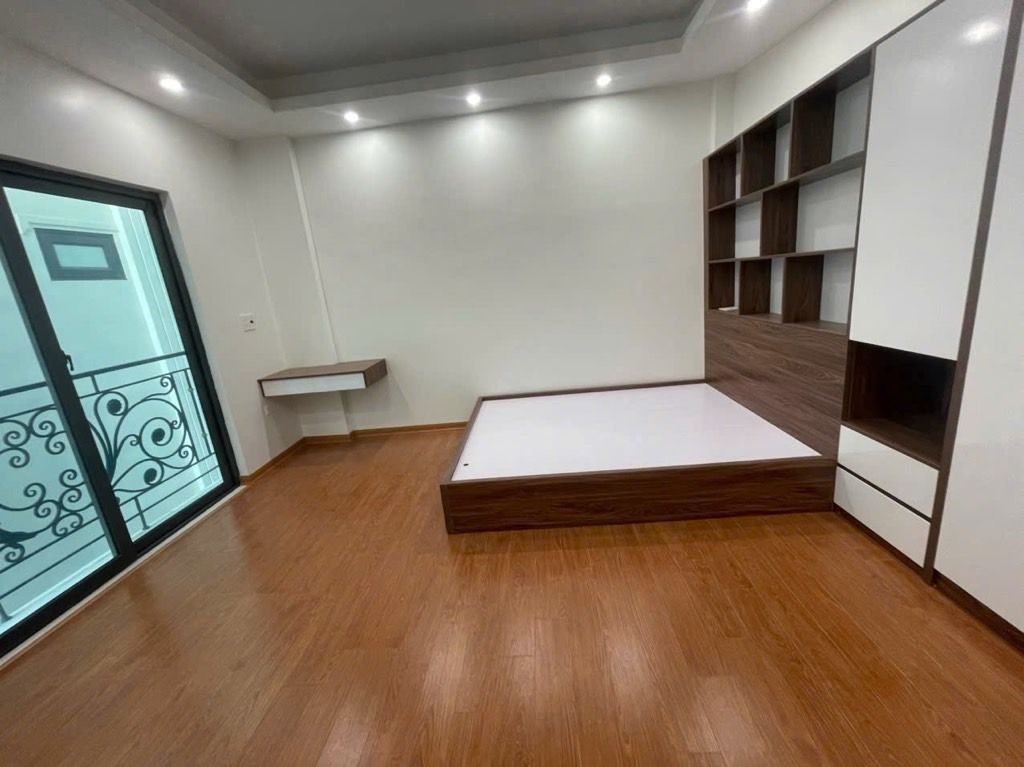 Bán nhà Liên Mạc Bắc Từ Liêm 5 tầng thang máy – full nội thất – gần Thượng Cát – giá hơn 6 tỷ 2