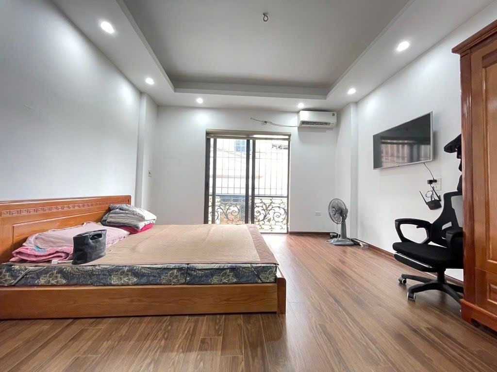 Cần bán Nhà mặt tiền đường Trương Định, Phường Trương Định, Diện tích 32m², Giá 8.5 Tỷ