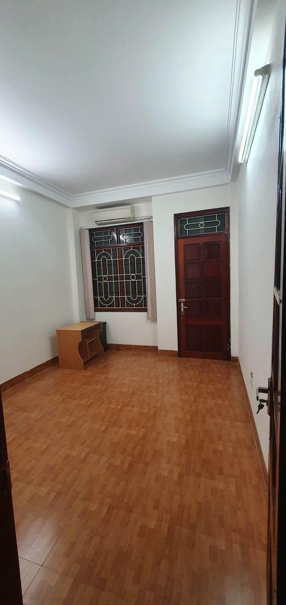 Cho thuê nhà mặt ngõ Chính Kinh - Thanh Xuân 30M X 5T giá 12.5tr FULL ĐỒ 3