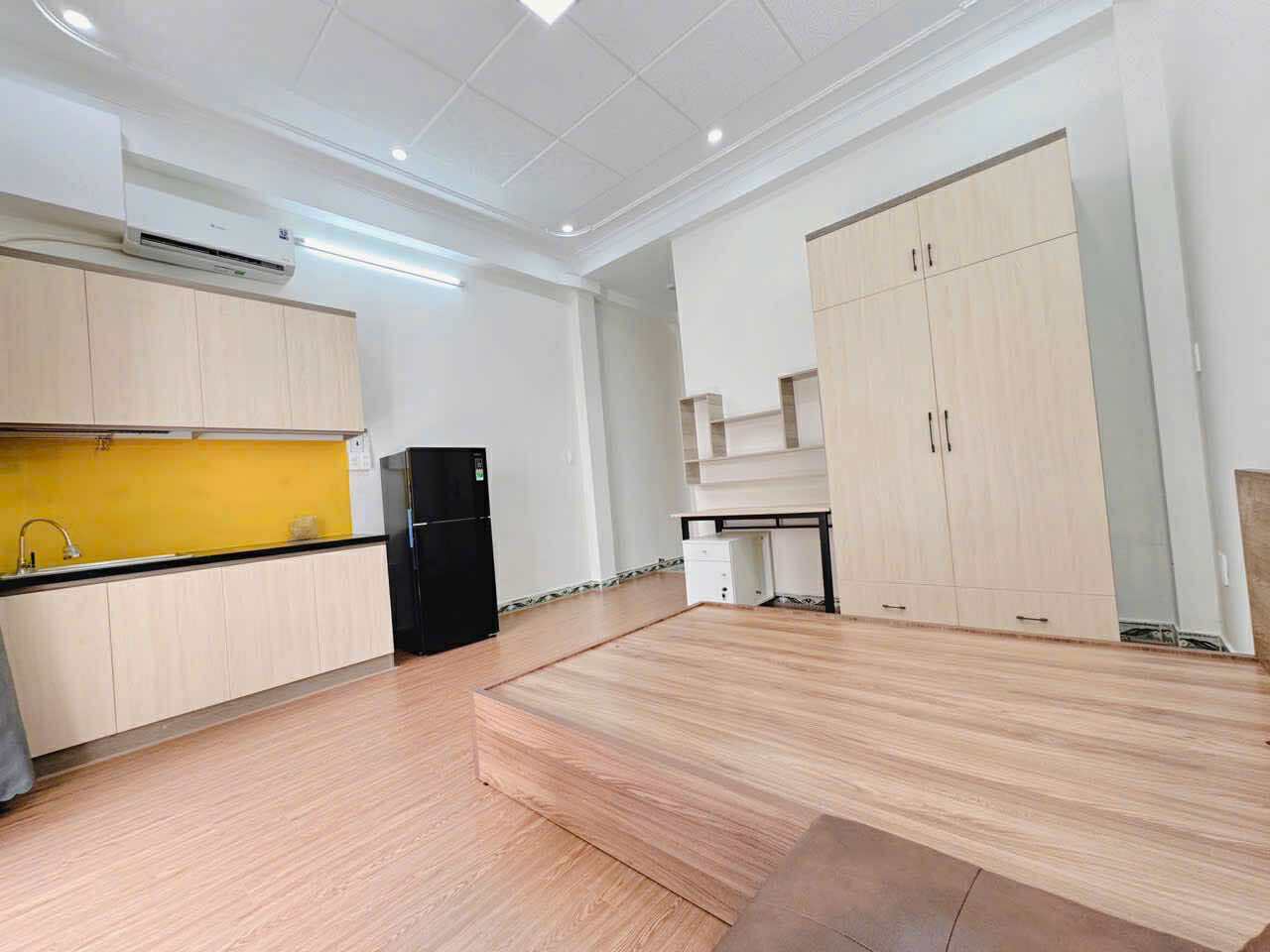 KHU VIP ẨM THỰC PHAN XÍCH LONG - CHDV 4 TẦNG 69m2 NỞ HẬU - THUÊ 50TR/THÁNG 7
