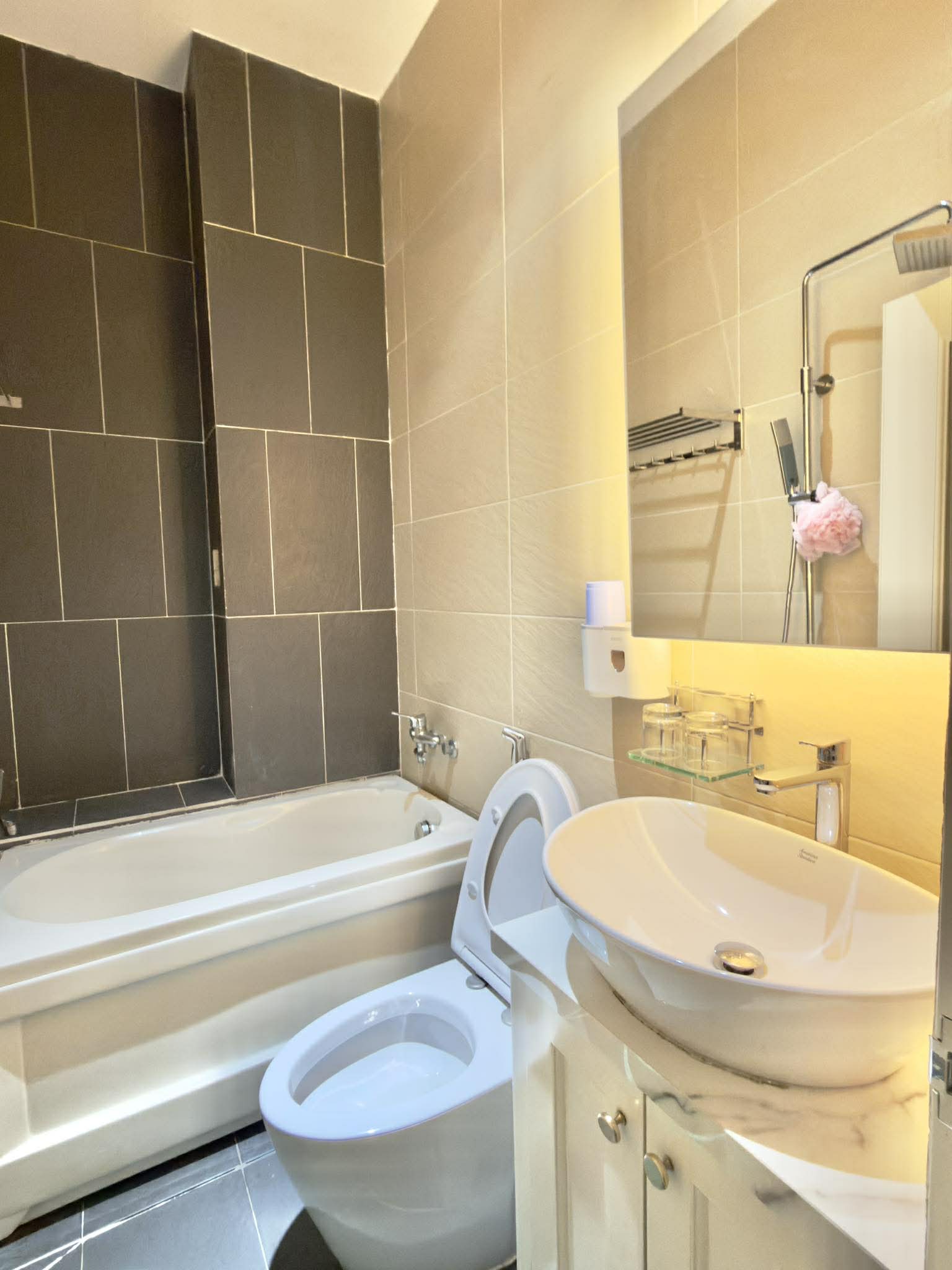 NHÀ 4 TẦNG XÔ VIẾT NGHỆ TĨNH - 65m2 HẺM OTO TRÁNH - 11.2 TỶ 15
