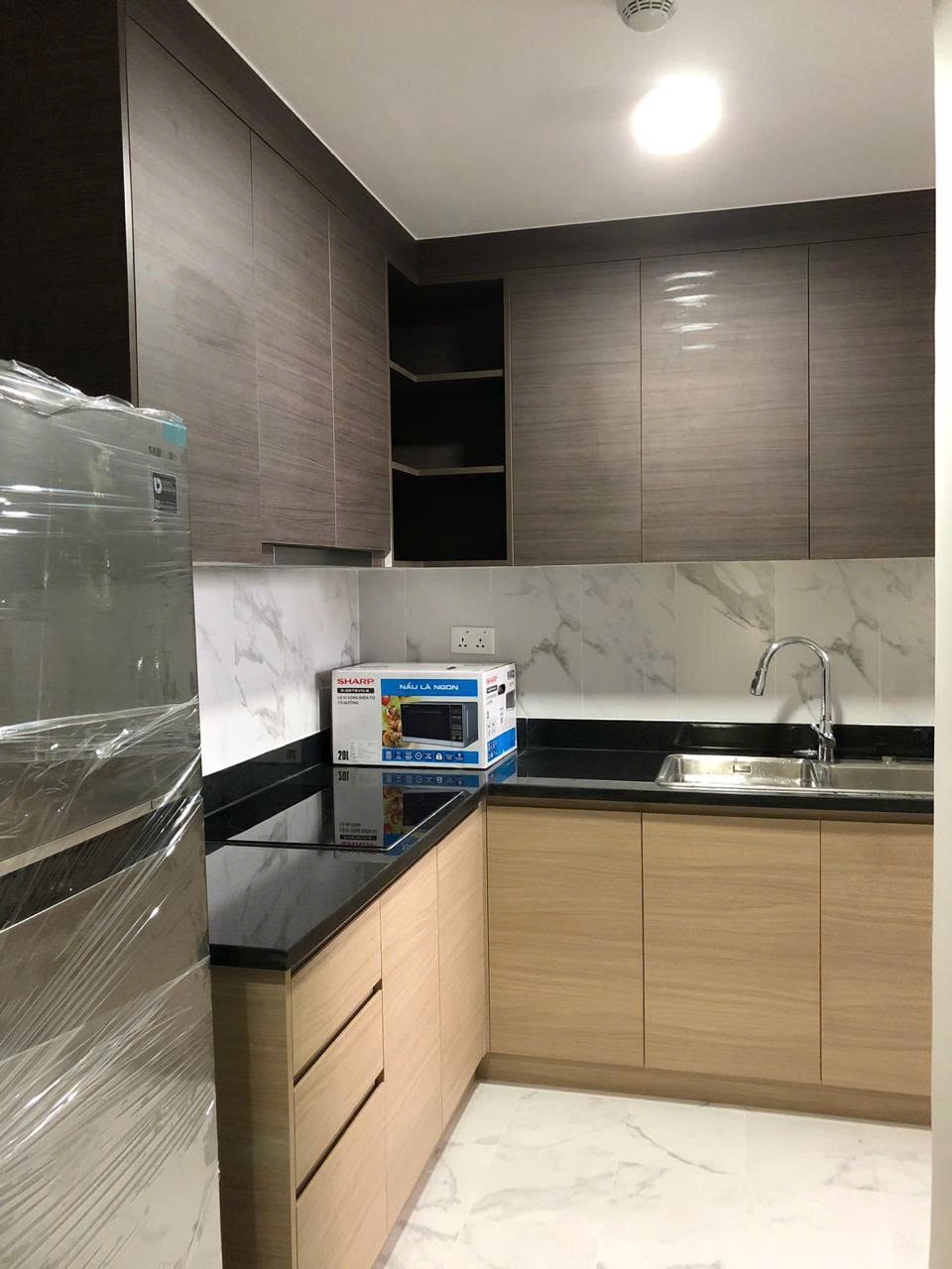 Bán căn hộ 2PN-81m2 SEASONS AVENUE tòa S4, giá 7.x tỷ 3