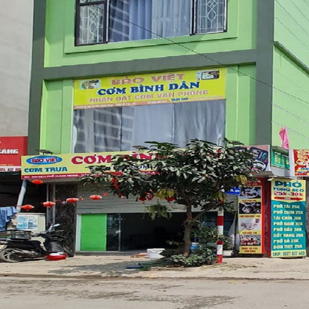 Nhà ở ngay, Kd sầm uất tại chợ sinh viên VNUA, Trâu Quỳ. 100m2 sàn hơn 9 tỷ. Lh 0989894845