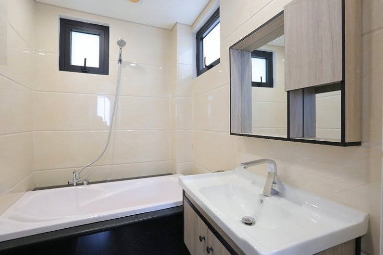 Cho thuê Căn hộ chung cư đường Nam Tràng, Phường Trúc Bạch, Diện tích 80m², Giá 26 Triệu/tháng 5