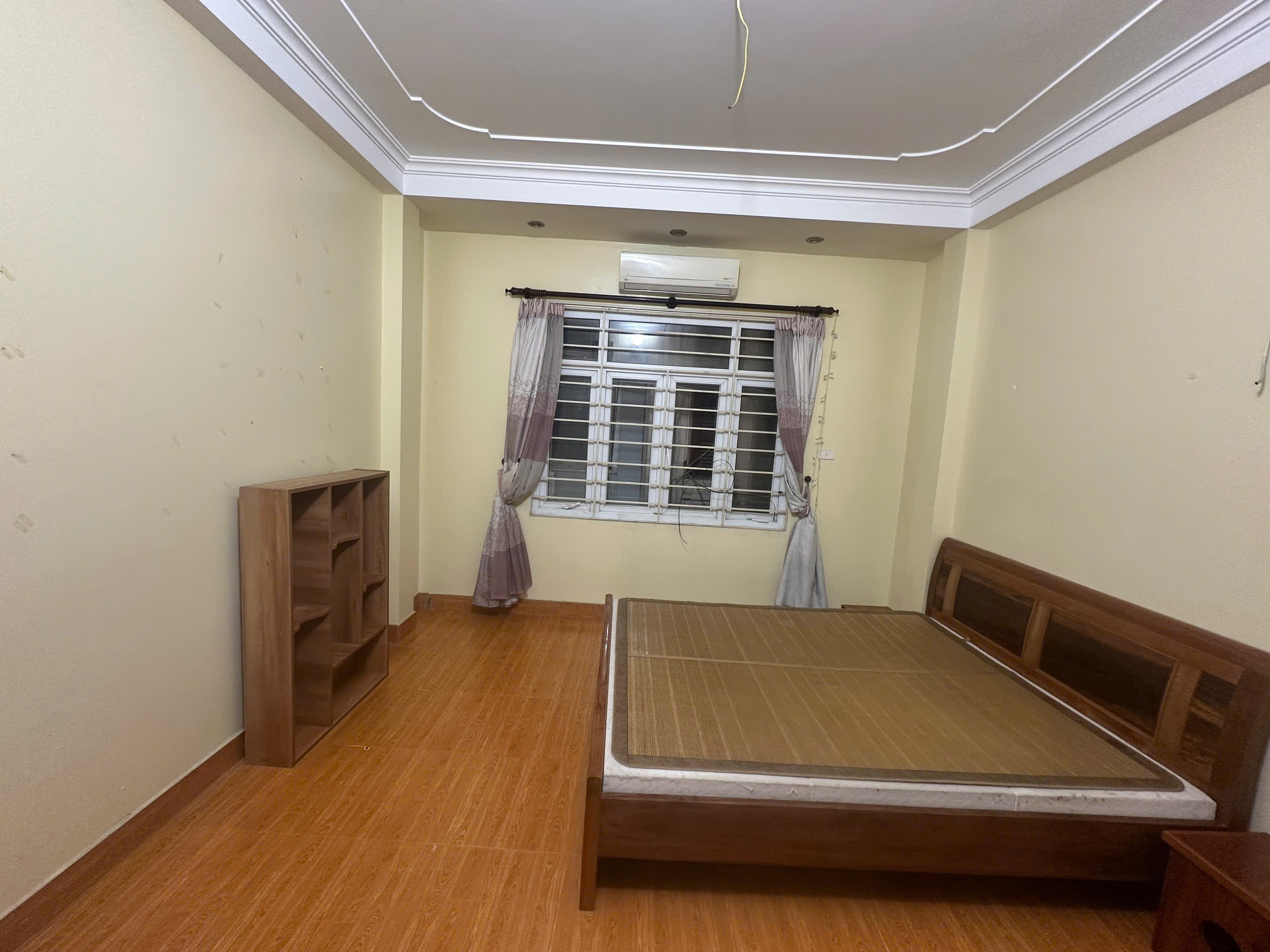 Cho thuê nhà ngõ 10 Láng Hạ, Đống Đa, Hà Nội 30m x 5 tầng, 3NKK giá 13 triệu 2