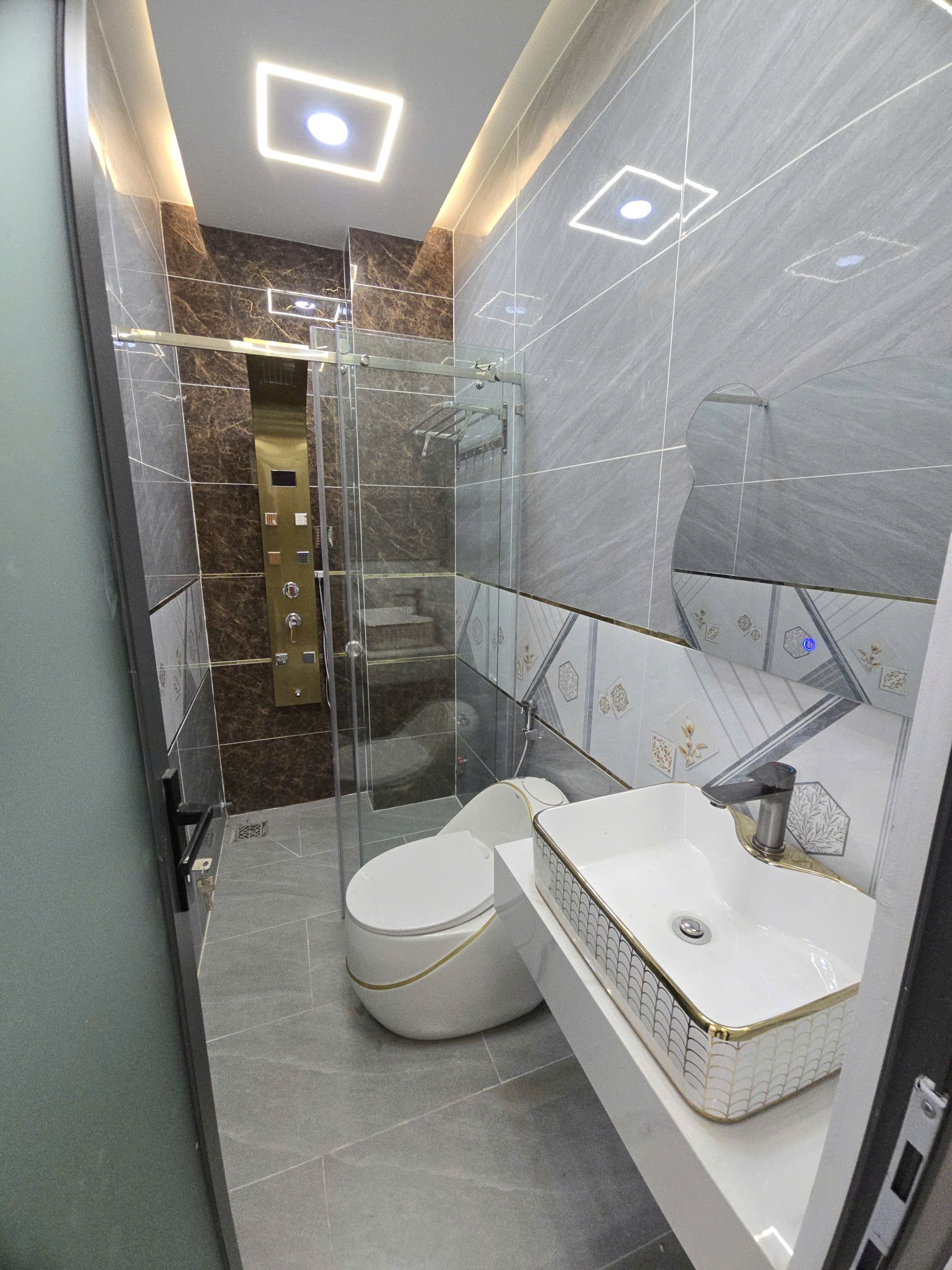 Cần bán Nhà ở, nhà cấp 4, nhà hẻm đường Ao Đôi, Phường Bình Trị Đông A, Diện tích 62m², Giá 9.6 Tỷ 12