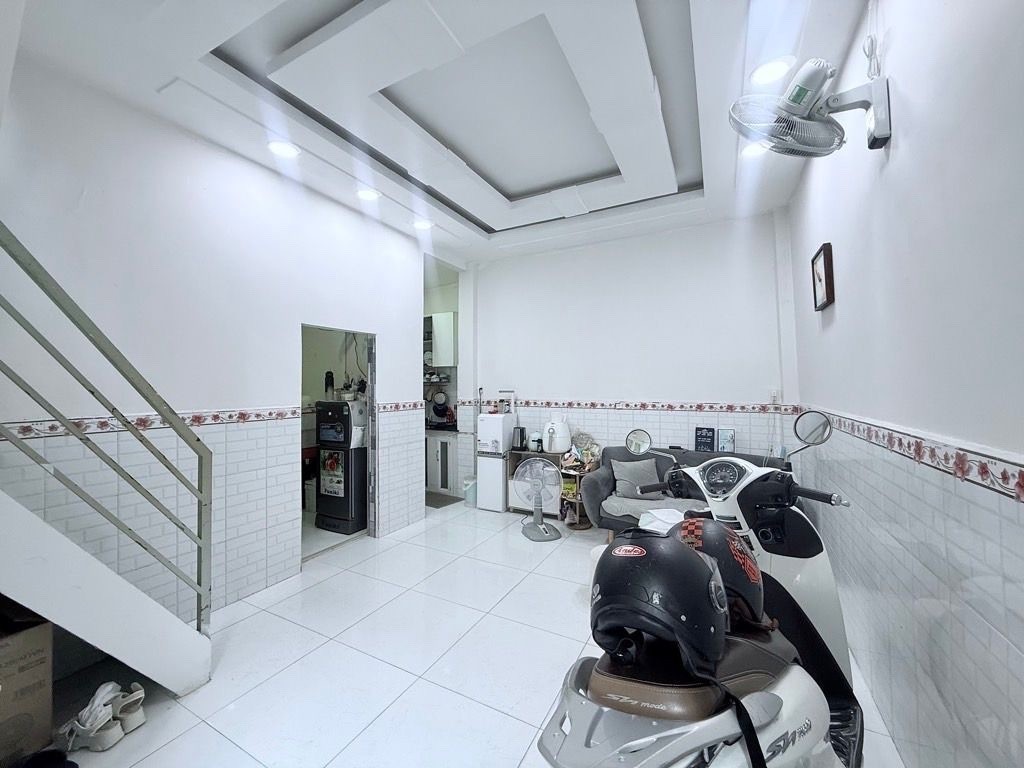 BÁN NHANH NHÀ Đ.ĐOÀN VĂN BƠ- CHỈ 2.85T VỚI DT: 24.5M2- SỔ NỞ HẬU-KHÔNG QUY HOẠCH- TƯƠNG LAI RA MẶT 5