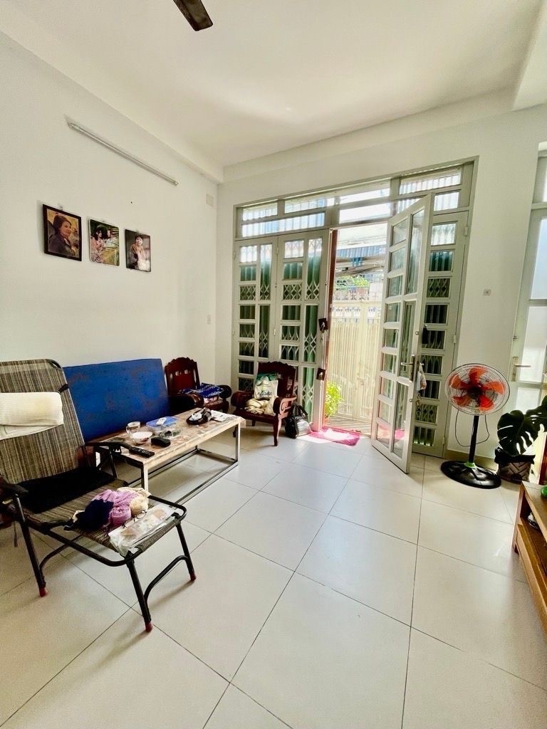 BÁN NHÀ NGAY TRUNG TÂM QUẬN 4 - NGANG ĐẸP 5.6M2- ĐẤT FULL THỔ CƯ- Đ.ĐOÀN VĂN BƠ- LƯU THÔNG XÓM 4