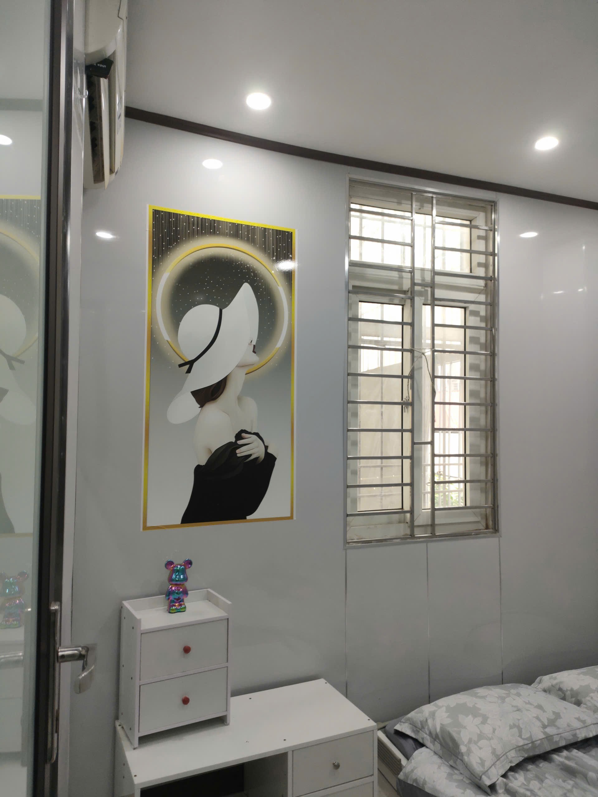 Bán gấp giá rẻ căn hộ khép kín Văn Hương 55m, tầng 6, mặt tiền 5.5m, 2.43 tỷ Đống Đa.