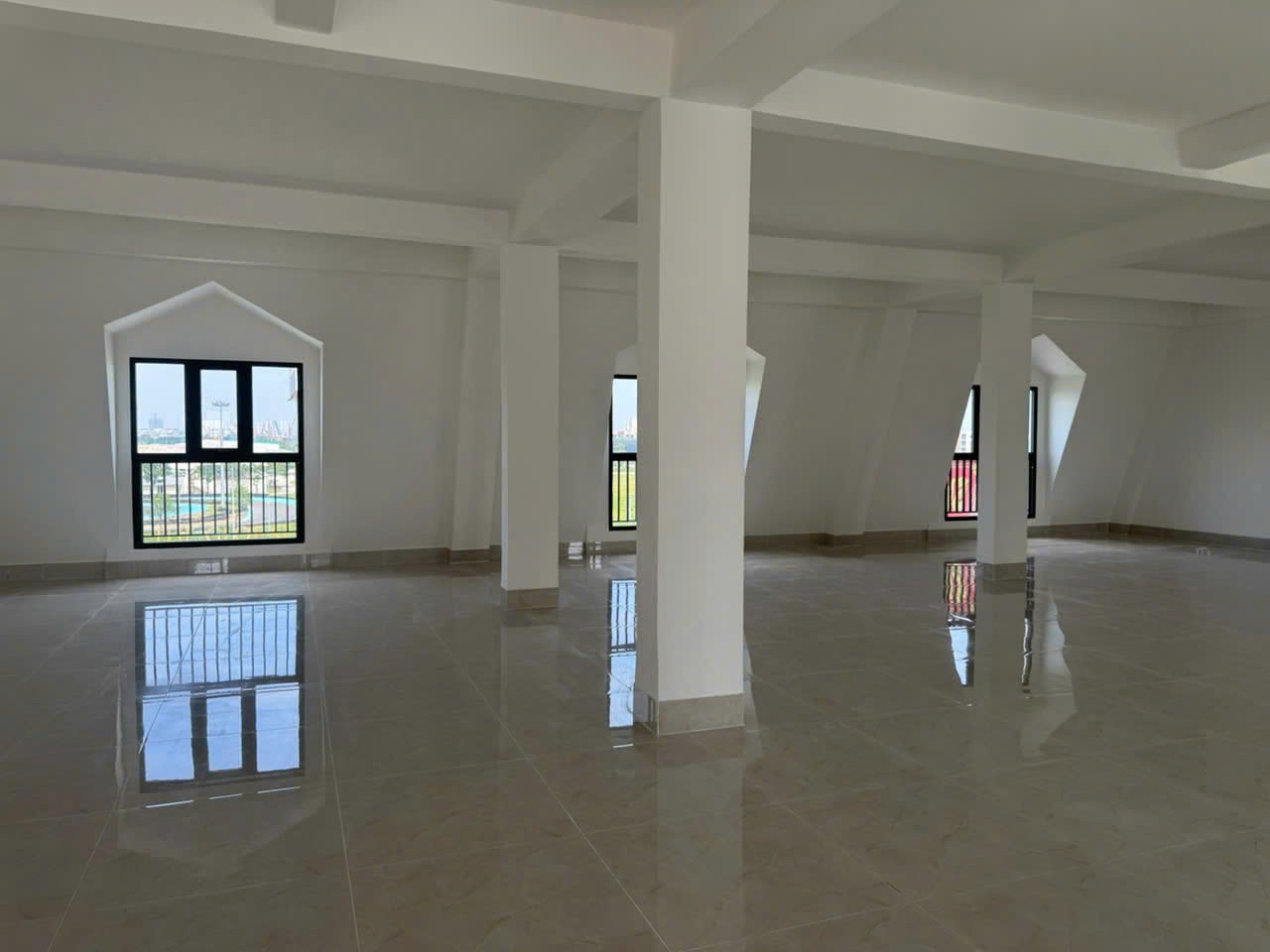Cho thuê Biệt thự Quận 2, Hồ Chí Minh, Diện tích 300m², Giá 210 Triệu/tháng 10