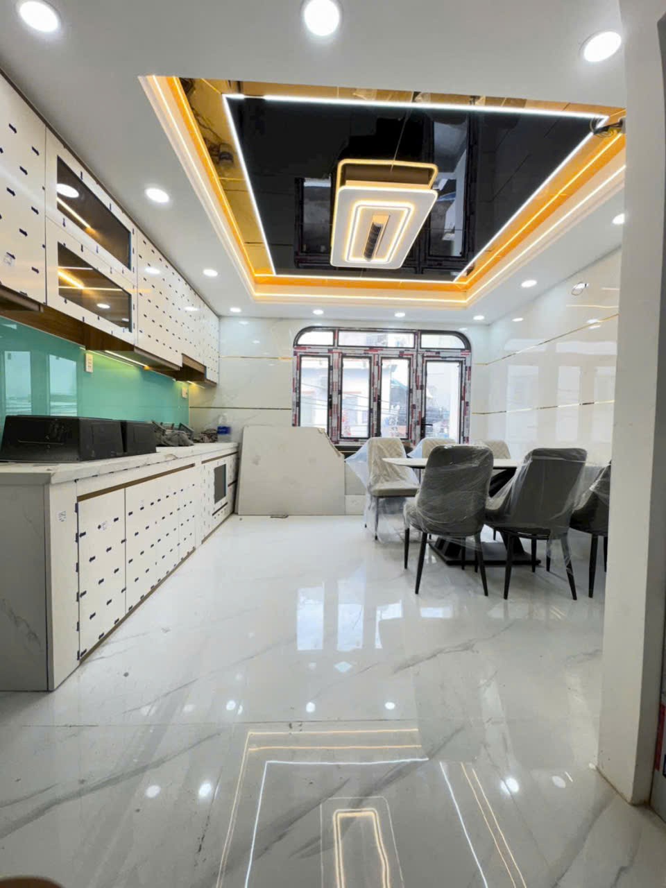 Bán nhà 3 lầu hẻm đường số 19 , Bình Hưng Hòa , Bình tân dt 56m2 3 lầu 5pn , 6wc giá 7,8 tỷ 3