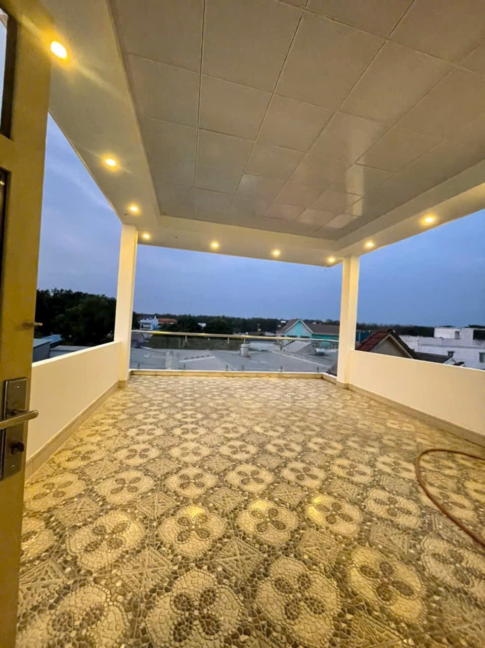 Bán nhà đẹp / tỉnh lộ 15 , Tân Thạnh Tây , Củ Chi dt 100m2 full thổ , 2 lầu , 3pn, 3wc giá 4,5 tỷ 8