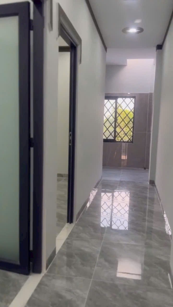 Bán nhà đẹp hẻm Gò Hưu , Mỹ Hạnh Nam dt 132,5m2 , 1 lầu , 4pn , 3wc giá 3,3 tỷ 3
