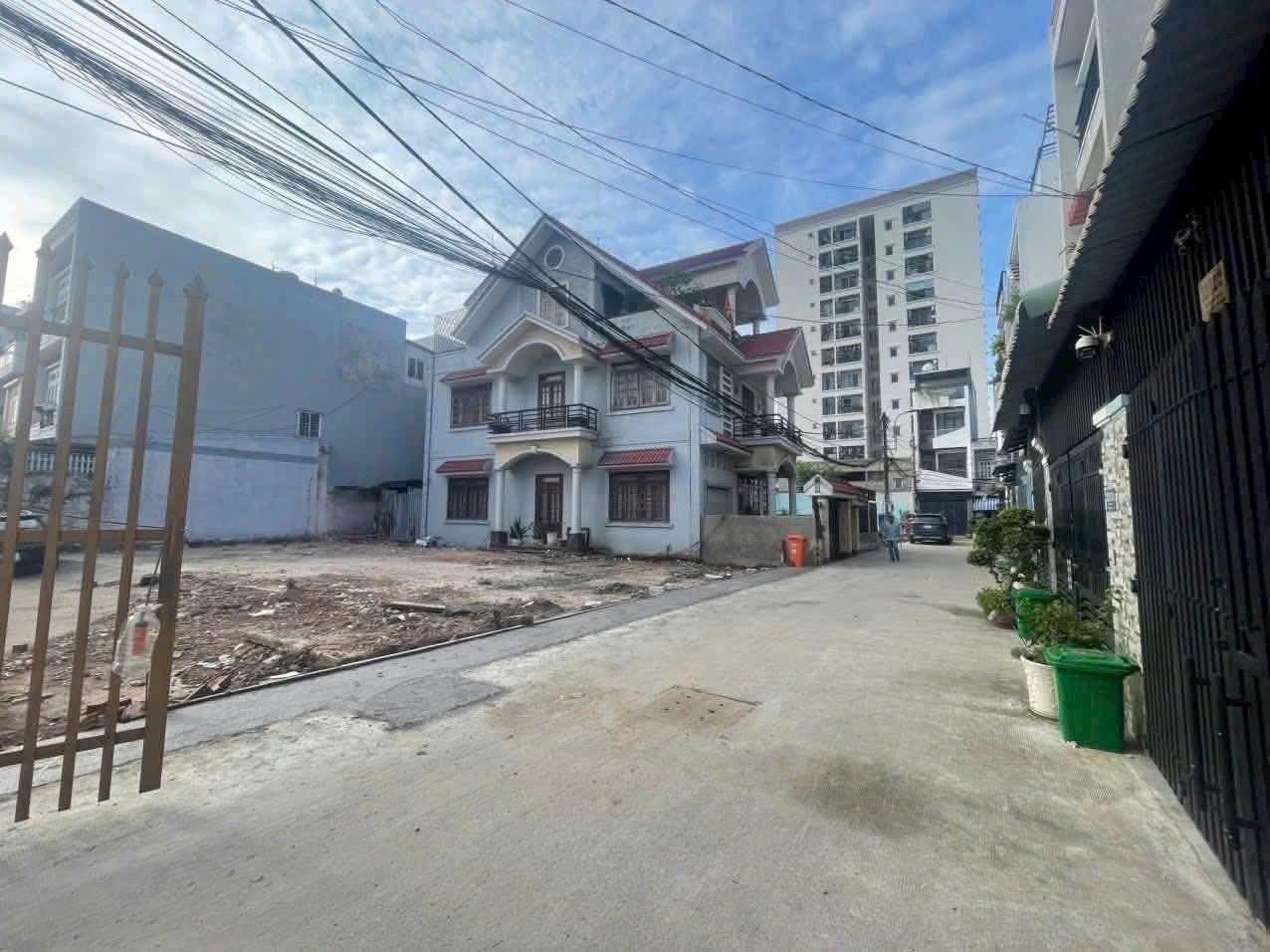 Cần bán Đất Phường Phước Long B, Quận 9, Diện tích 85.7m², Giá 9.4 Tỷ