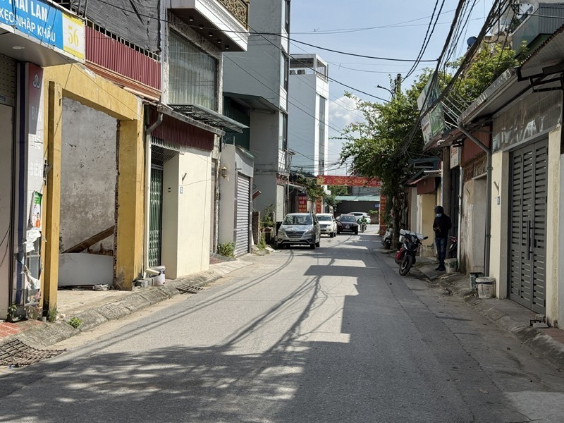 Bán đất 80m2 thực tế lên đến 92m2 mặt ngõ 68 Nguyễn Văn Linh - Ô Tô Đỗ Cửa - Cách QL5A Chỉ 100m 2