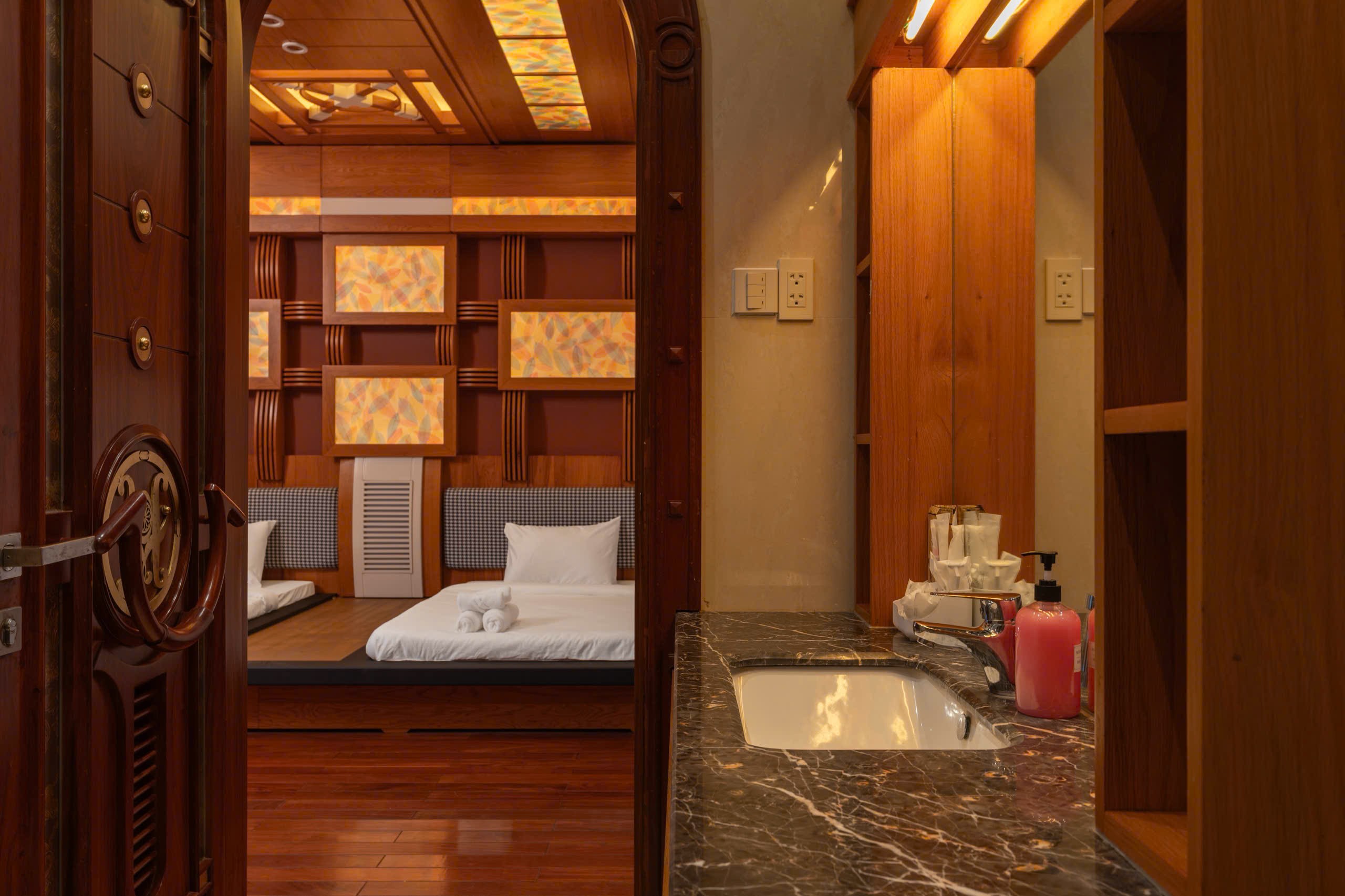 Cho thuê Biệt thự Quận 7, Hồ Chí Minh, Diện tích 500m², Giá Thương lượng 5