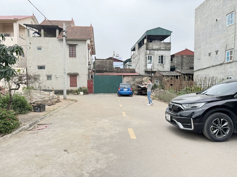 Bán đất đấu giá Đổng Xuyên 68,8m2 - Đường rộng thênh thang - Gần đường gom DT20 (Đê Vàng)