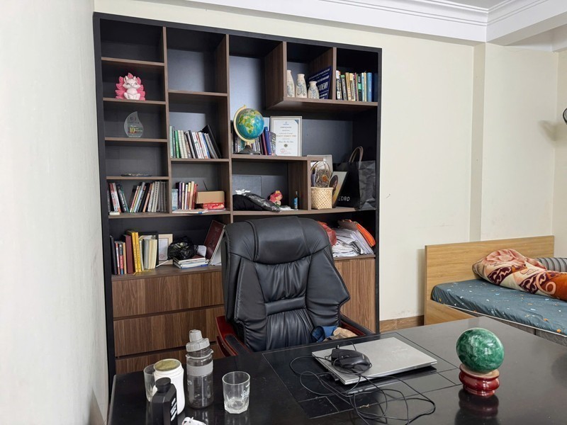 Cần bán 46,6m2 nhà 5 tầng, ô tô tránh ngõ 68/79 Nguyễn Văn Linh. Đón đầu quy hoạch lô góc đường 13m 5