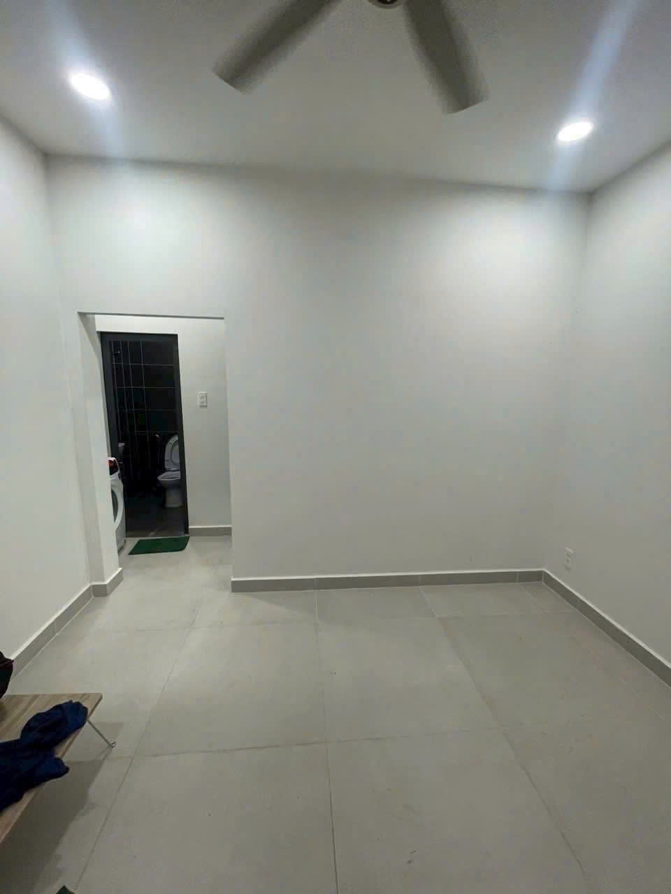 NHÀ C4 LINH CHIỂU SÁT HOÀNG DIẸU 2 CHỈ 3.3 TỶ CÒN TL 5