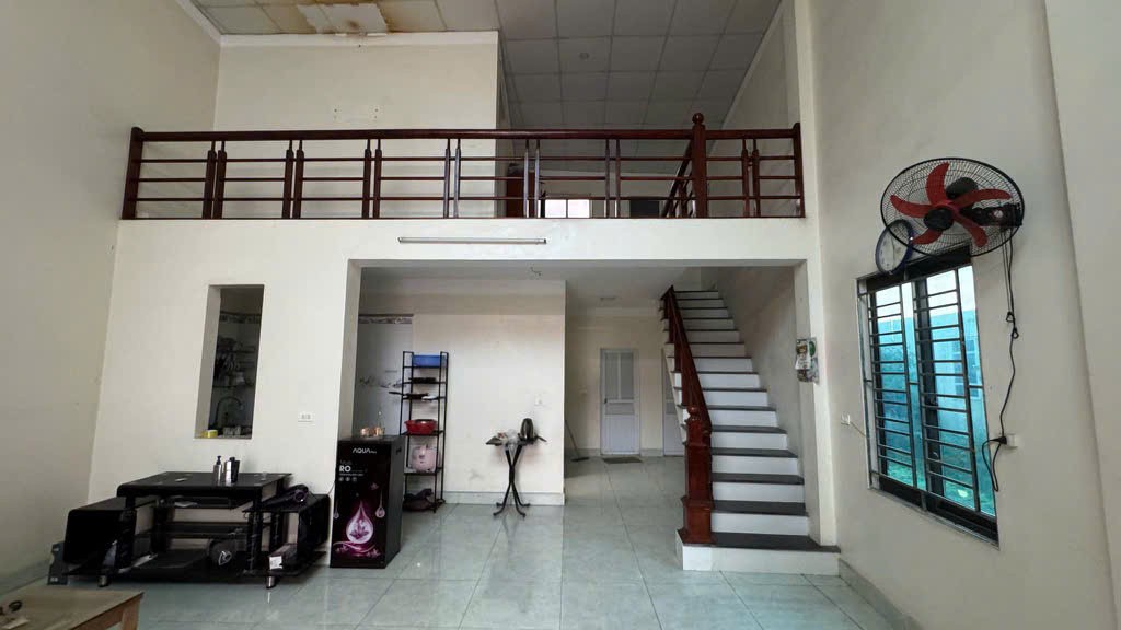 Bán gấp nhà 1,5 tầng thôn Thường Lệ, Đại Thịnh. Nhà đẹp, chỉ việc xách đồ về ở 2