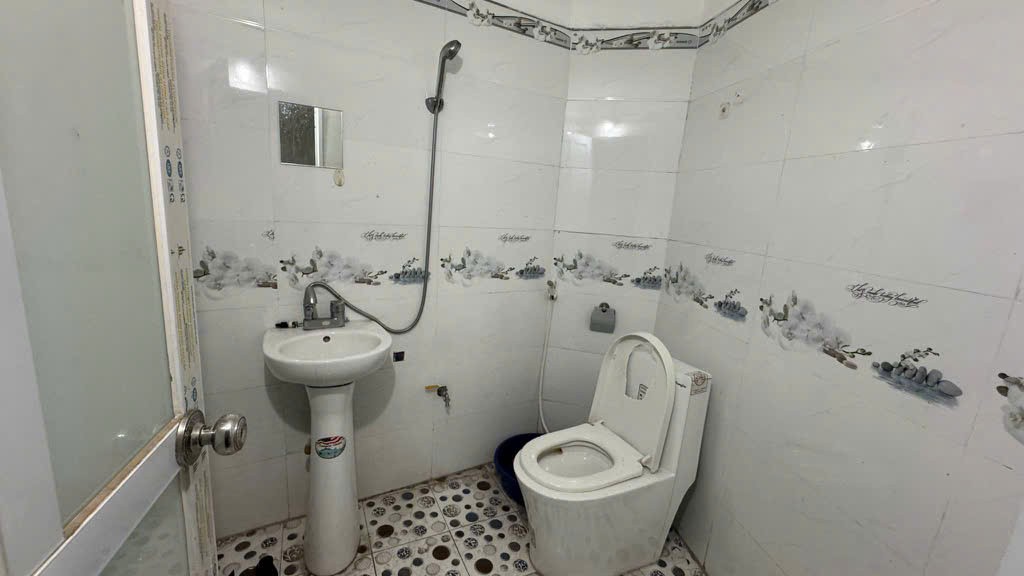Bán gấp nhà 1,5 tầng thôn Thường Lệ, Đại Thịnh. Nhà đẹp, chỉ việc xách đồ về ở 3