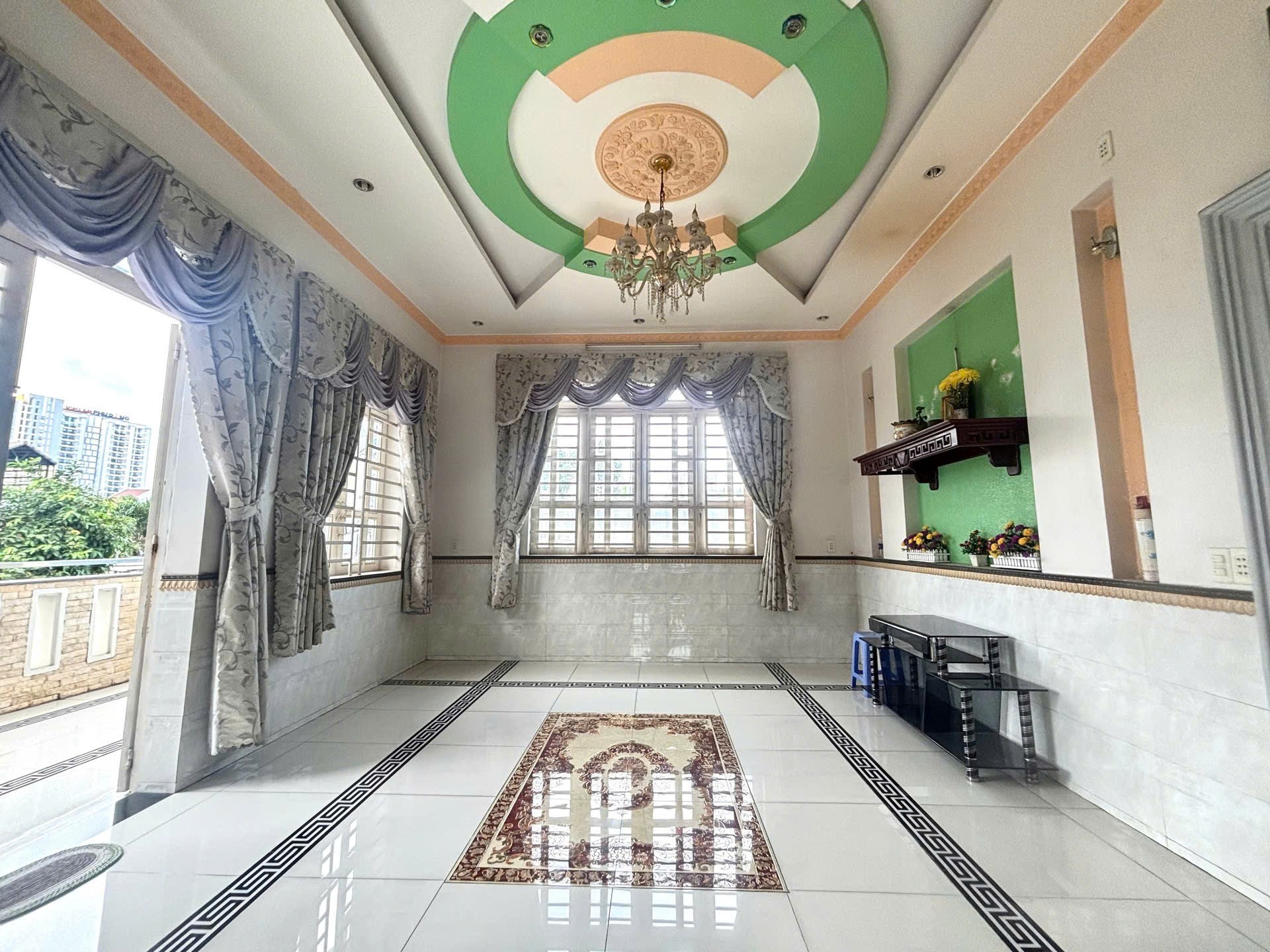 CHỦ BÁN GẤP BIỆT THỰ HƠN 200M2 - F LINH TÂY 3