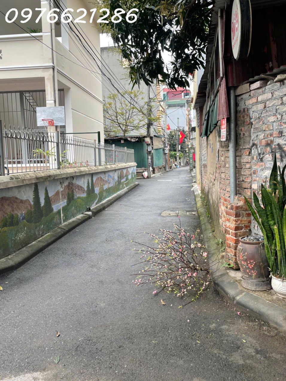 BÁN LÔ GÓC HOA LÂM – 40M² – NGÕ THÔNG – Ô TÔ TẢI ĐỖ CỬA – VIEW HỒ – GIÁ 8,4X TỶ 3